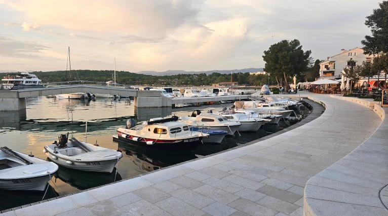 Lokacija Njivice - iTaxi